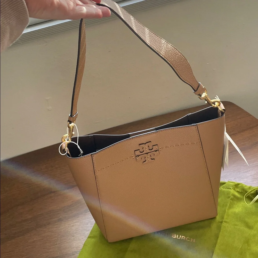 NWT Tory Burch McGraw Bucket Bag - Picture 6 of 7
